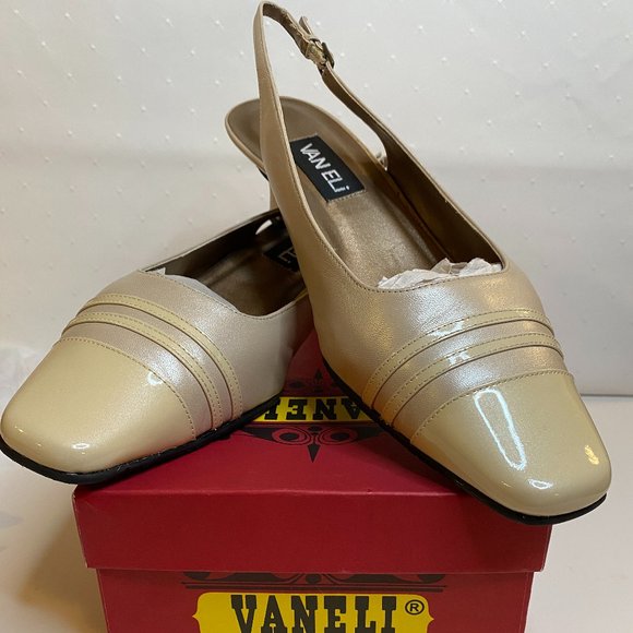 💵 PRICE DROP!!!! 💵 Vaneli Cream Slingback Heels Size 9 1/2 Wide - Picture 1 of 10